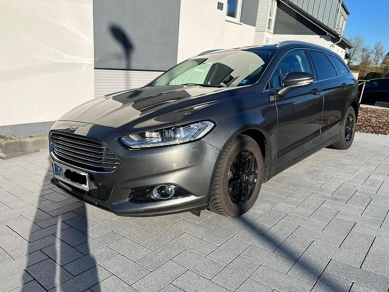 Gebraucht Ford Mondeo Titanium 150 PS (110 kW) 2016 Grau Kombi