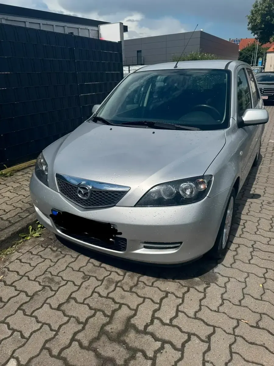 Gebraucht Mazda 2 80 PS (58 kW) 2006 Silber Kleinwagen