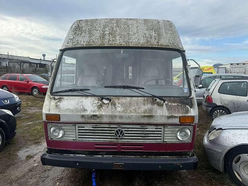 Second-hand VW LT 90 CP (66 kW) 1978 Roșu Break
