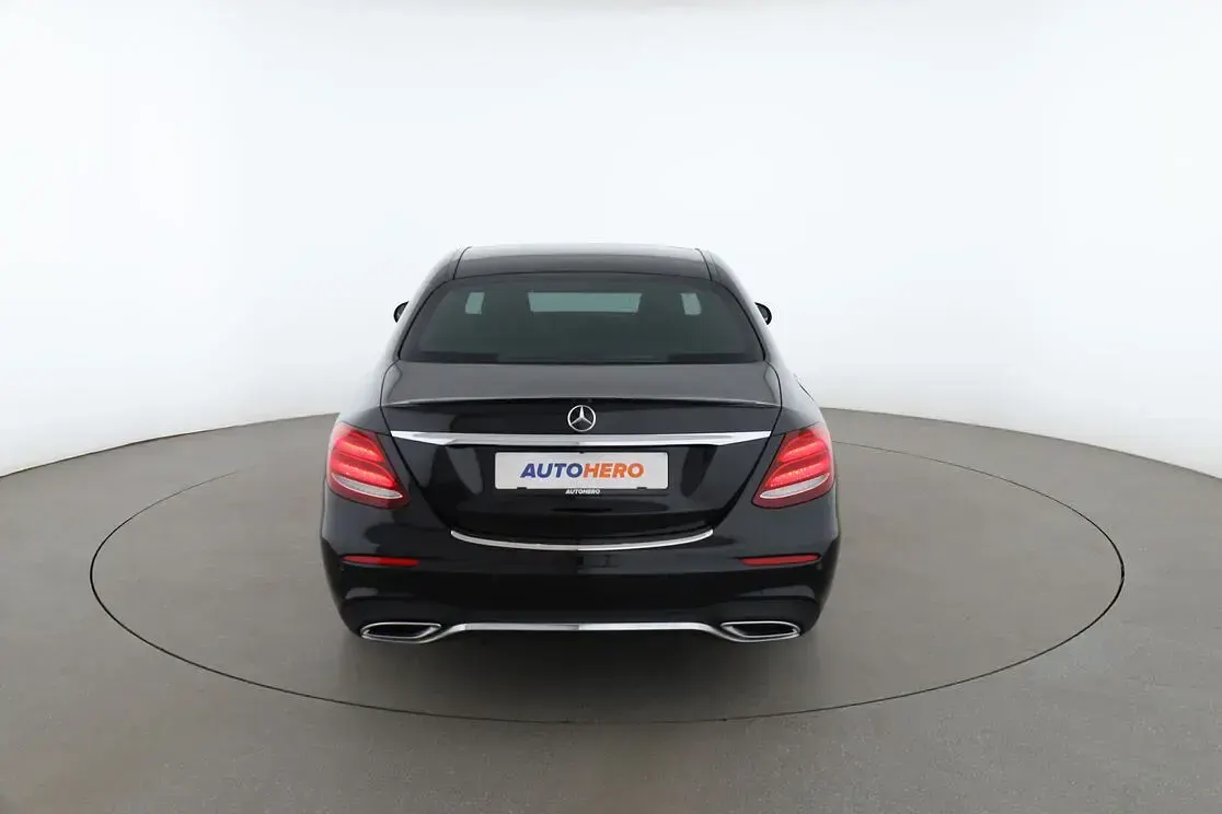 Gebraucht Mercedes E400 AMG line 2020 Schwarz Limousine