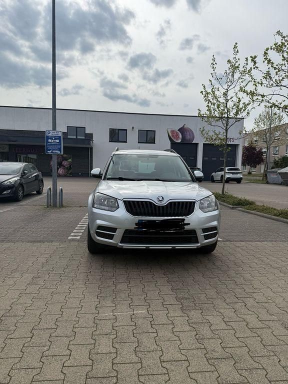 Gebraucht Skoda Yeti Cool Edition 110 PS (80 kW) 2016 Silber SUV