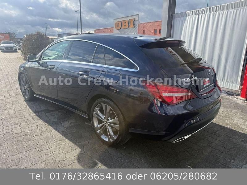 Gebraucht Mercedes CLA250 211 PS (155 kW) 2018 Blau Coupé