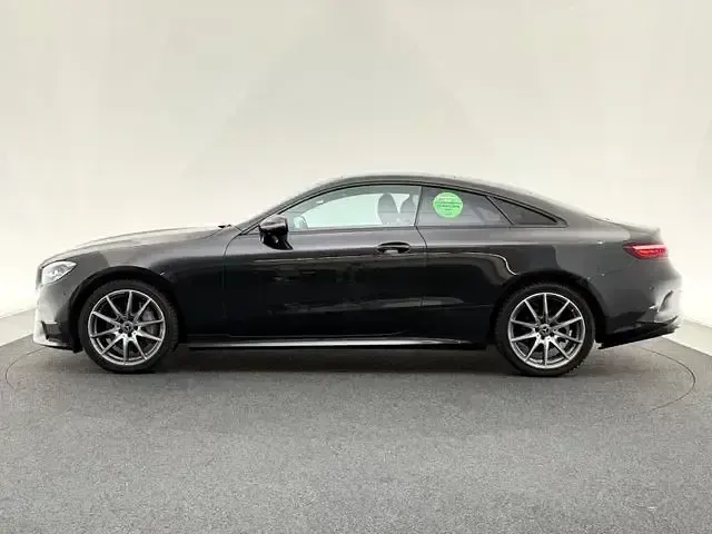 Gebraucht Mercedes E300 AMG line 265 PS (194 kW) 2023 Grau Coupé