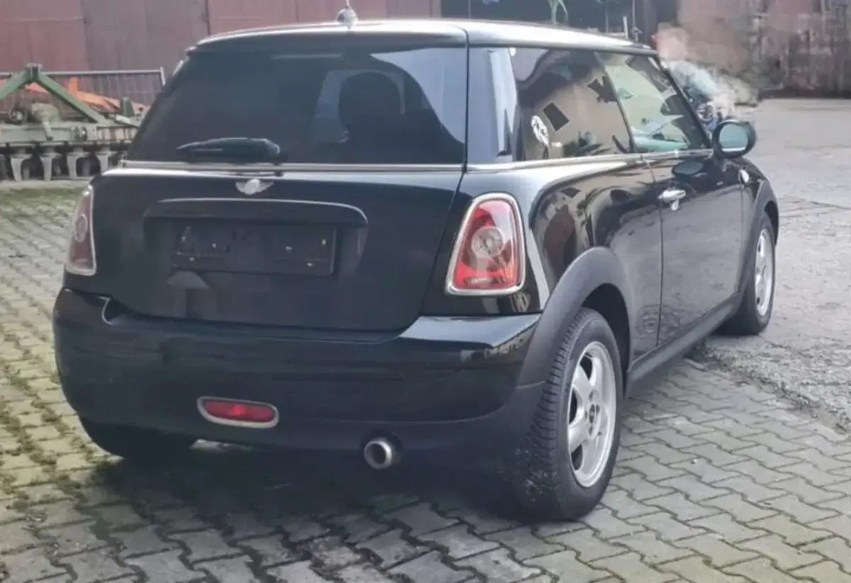 Usata Mini ONE 95 CV (69 kW) 2009 Nero Utilitaria