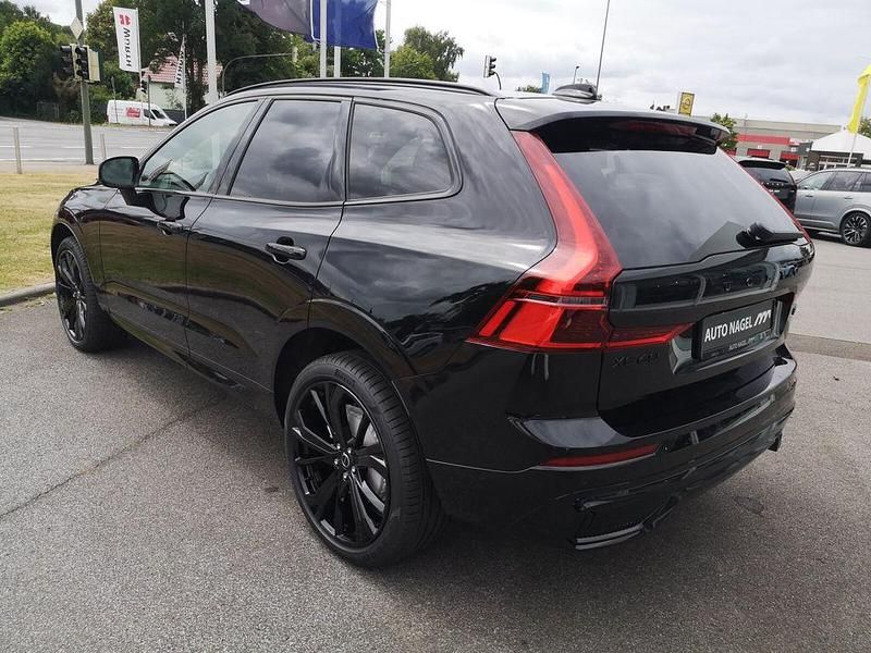 Neu Volvo XC60 Plus 250 PS (183 kW) 2026 Schwarz SUV