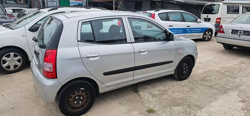 Second-hand Kia Picanto LX 65 CP (47 kW) 2006 Argintiu Hatchback