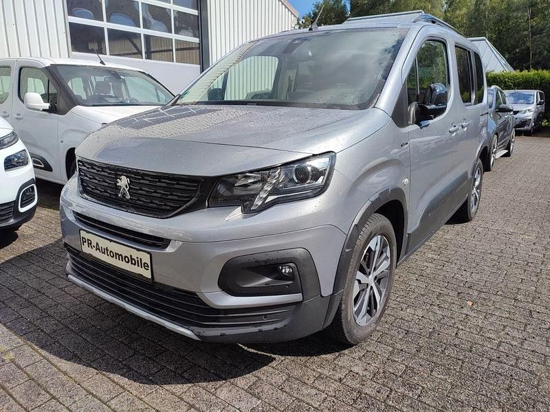 Grau Gebraucht 2021 Peugeot Rifter GT-line Van / Kleinbus | 25.999 € (Fairer Preis) - Bild 1/4
