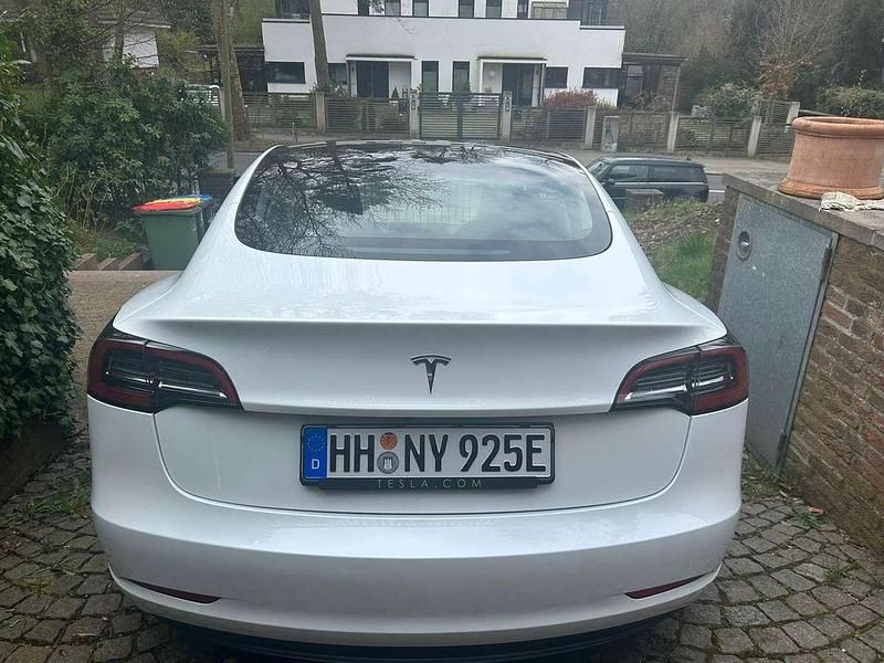 Gebraucht Tesla Model 3 RWD 239 kW (325 PS) 2022 Weiß Limousine