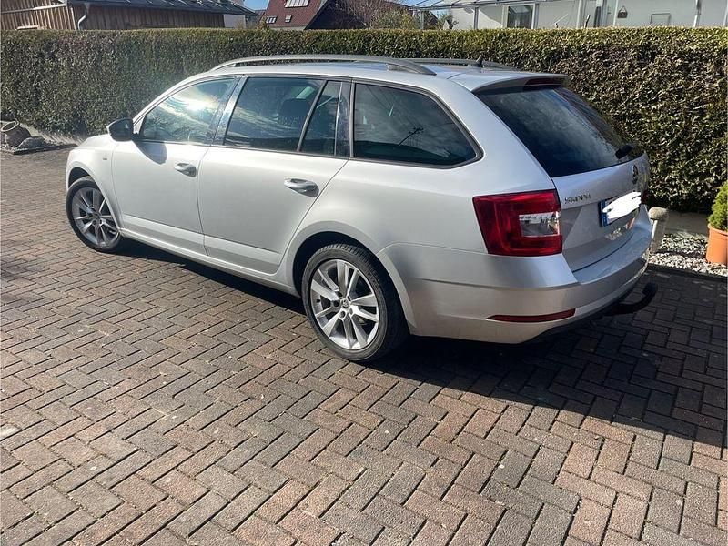 Gebraucht Skoda Octavia Style 116 PS (85 kW) 2017 Silber Kombi