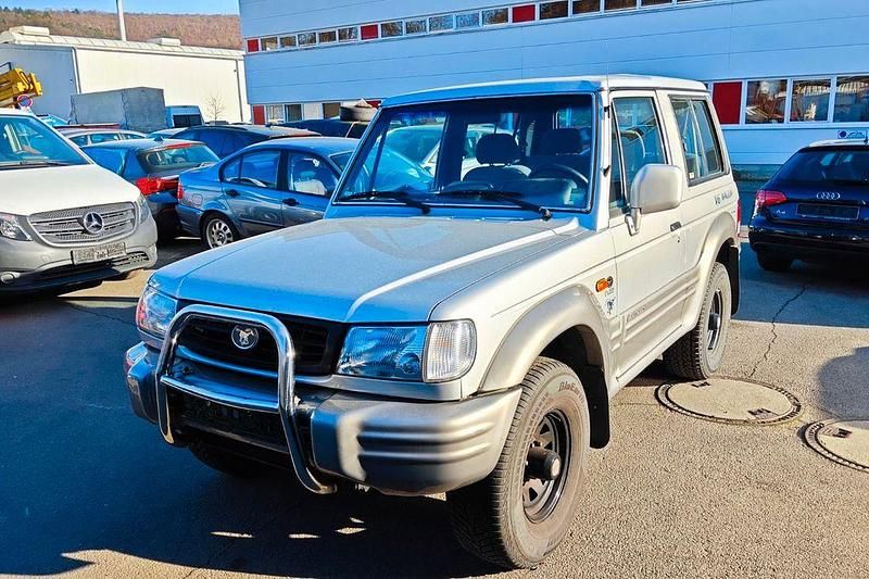 Gebraucht Hyundai Galloper 141 PS (103 kW) 1998 Silber SUV