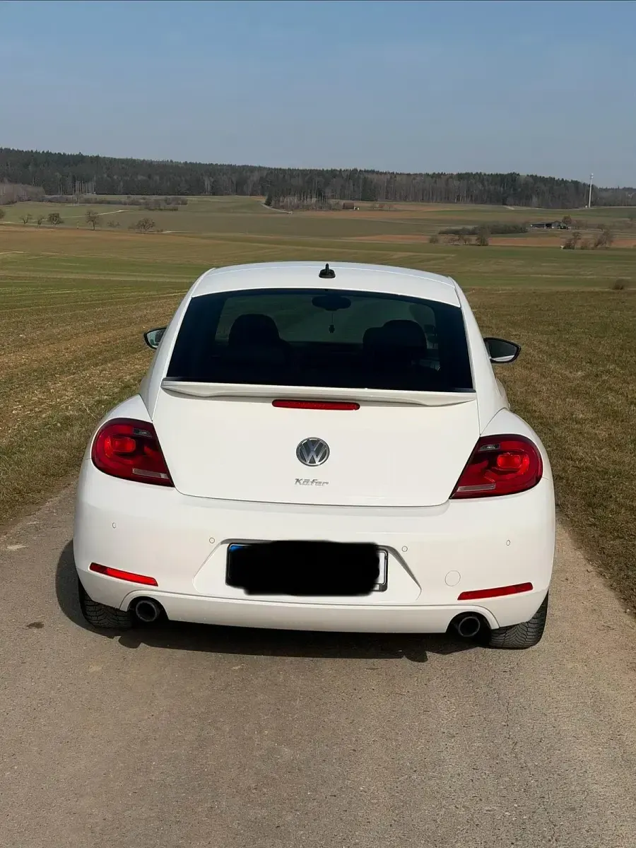 Używany VW Beetle 200 KM (147 kW) 2011 Biały Hatchback