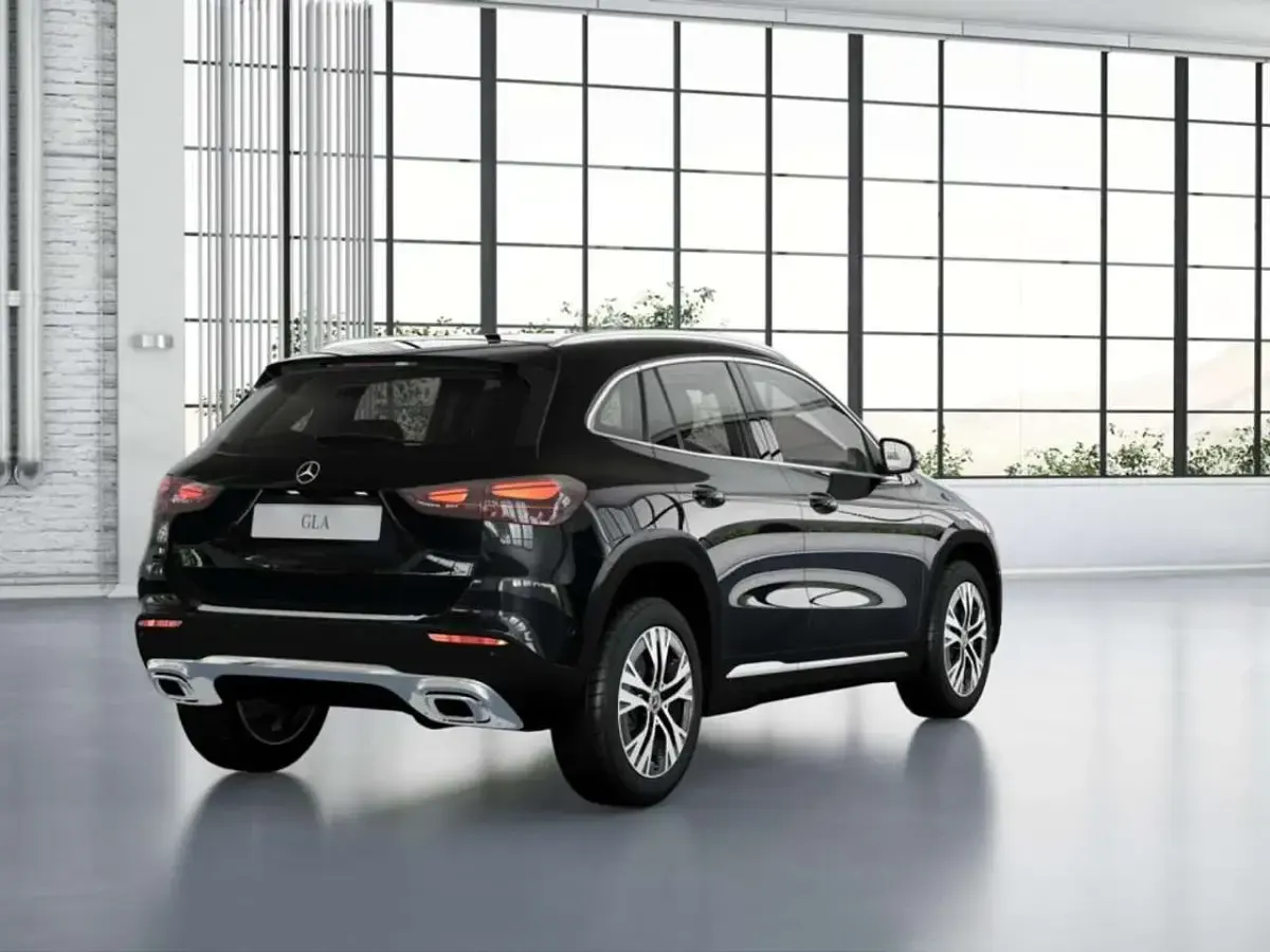 Gebraucht Mercedes GLA250 Progressive 224 PS (164 kW) 2025 Metalliclack kosmosschwarz SUV