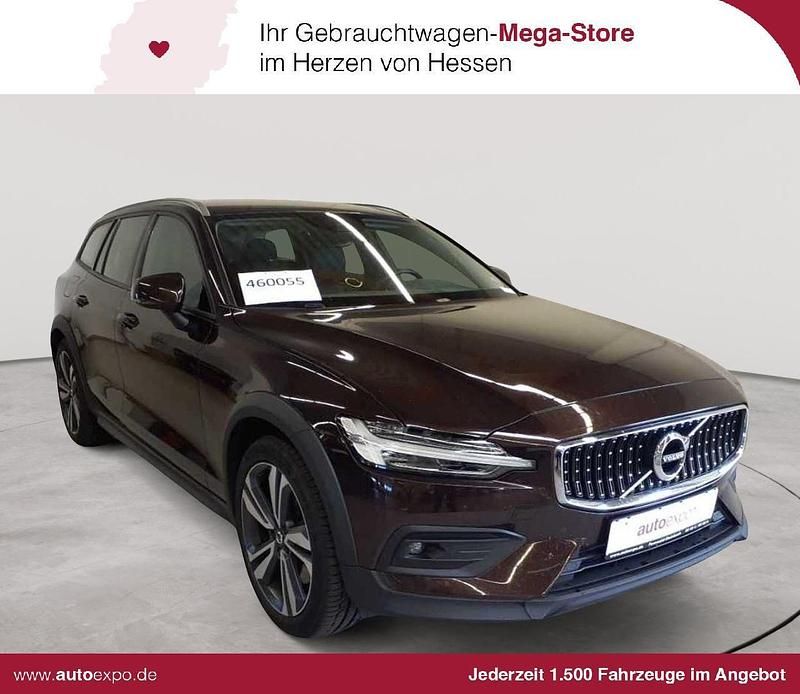 Braun Gebraucht 2020 Volvo V60 CC Kombi | 19.789 € (Guter Preis) - Bild 1/4