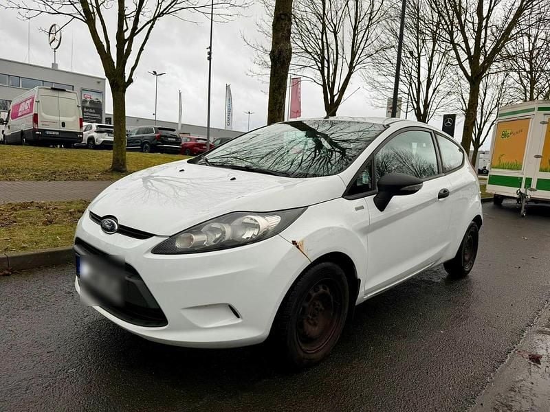 Gebraucht Ford Fiesta 60 PS (44 kW) 2012 Weiß Kleinwagen