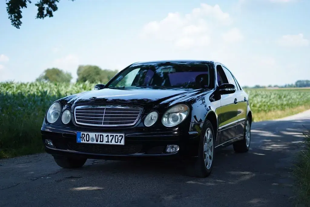 Gebraucht Mercedes E200 Classic 163 PS (119 kW) 2004 Schwarz Limousine