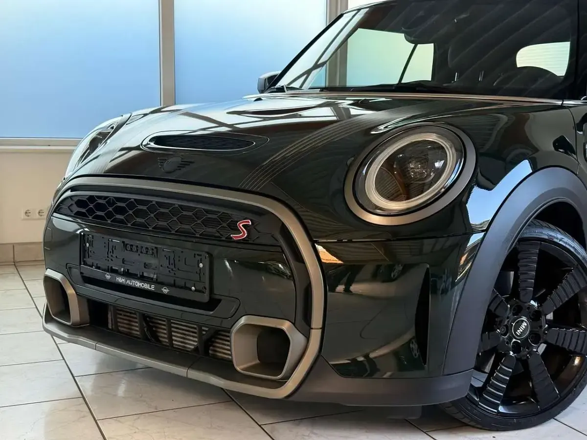 Gebraucht Mini Cooper S Cabriolet 178 PS (130 kW) 2023 Rebel green Cabrio