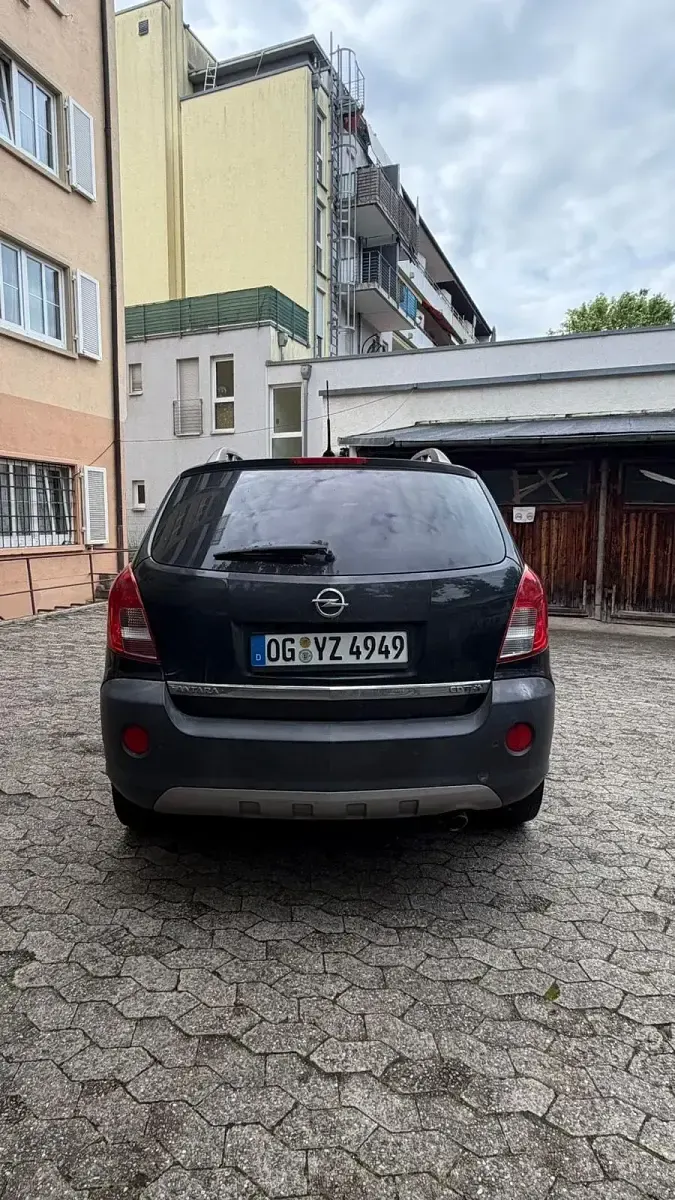 Gebraucht Opel Antara 163 PS (119 kW) 2011 Schwarz SUV