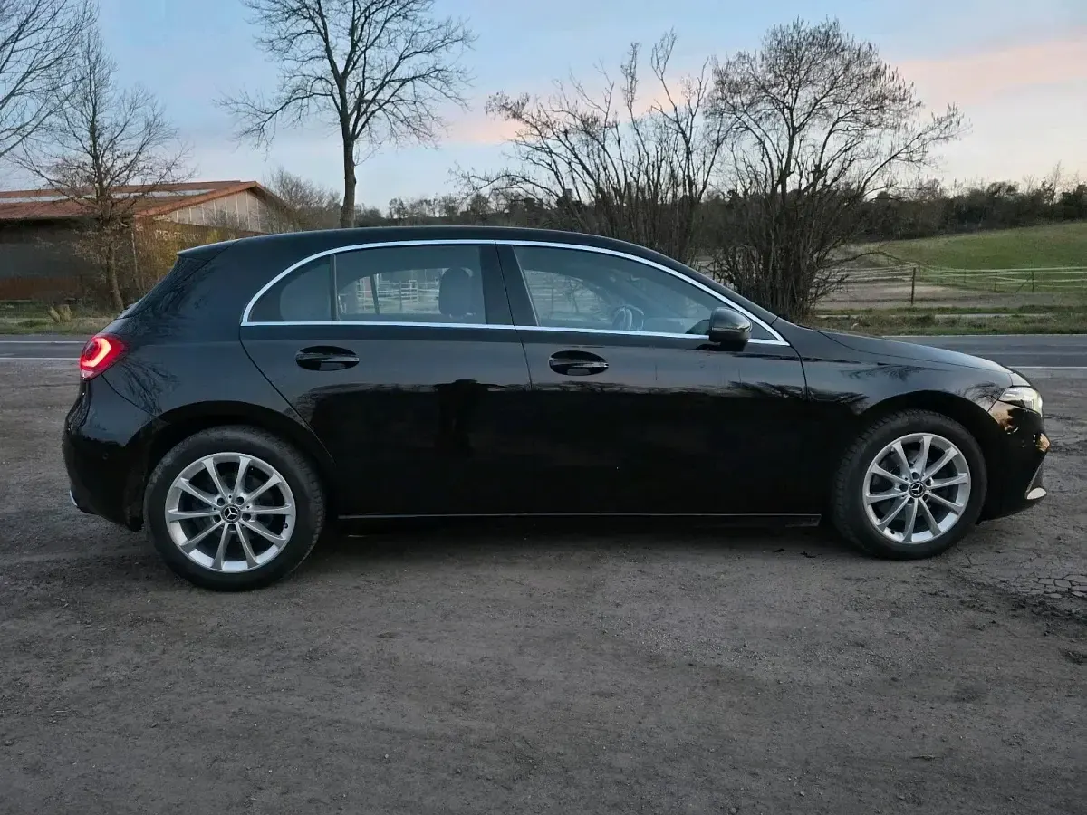 Gebraucht Mercedes A200 Progressive 163 PS (119 kW) 2018 Schwarz Kombi