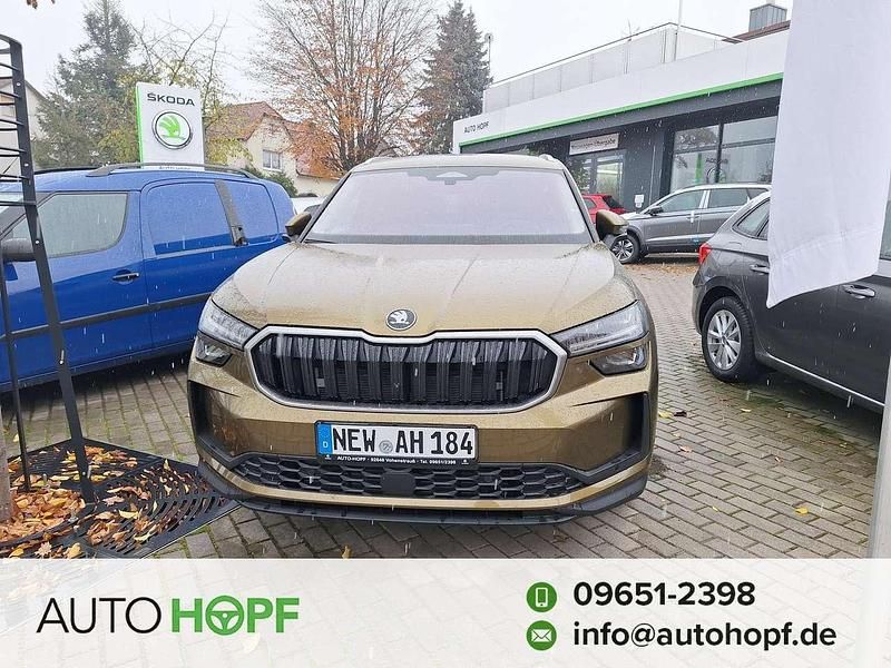 Goldbronze metallic Gebraucht 2024 Skoda Kodiaq Selection SUV | 39.990 € (Superpreis) - Bild 1/4