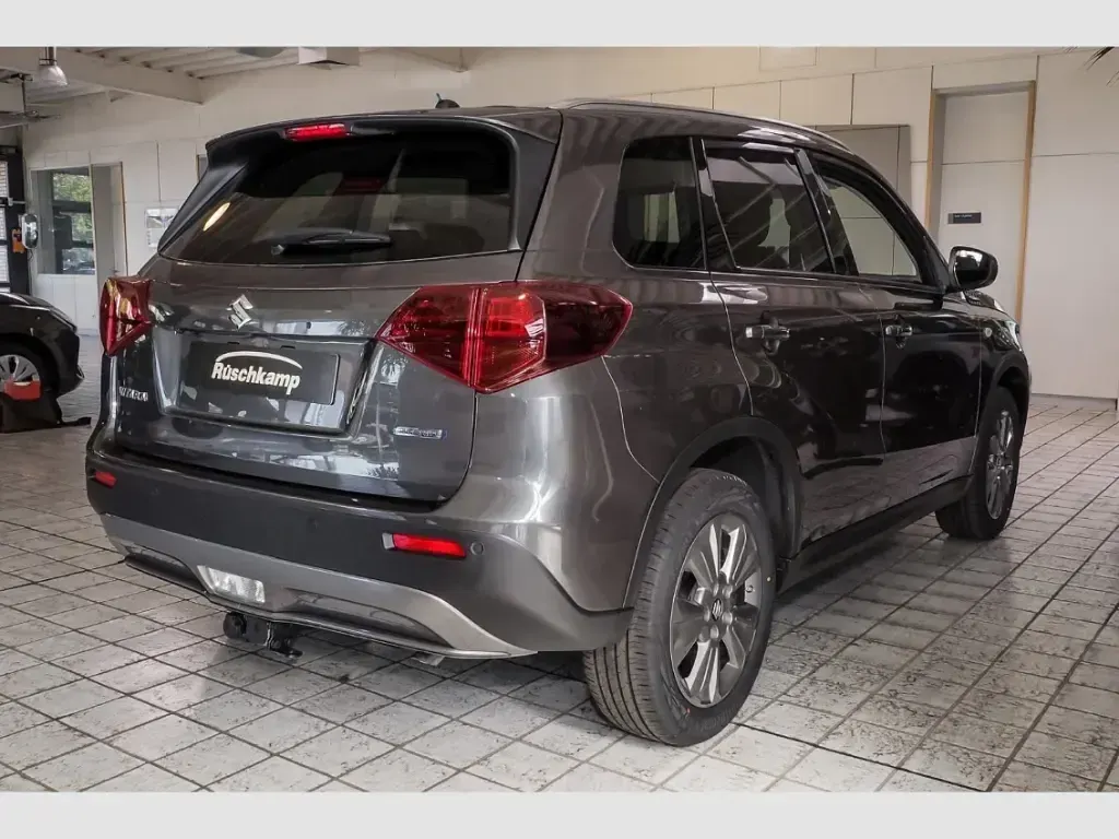 Neu Suzuki Vitara Comfort 110 PS (80 kW) 2026 Grau SUV