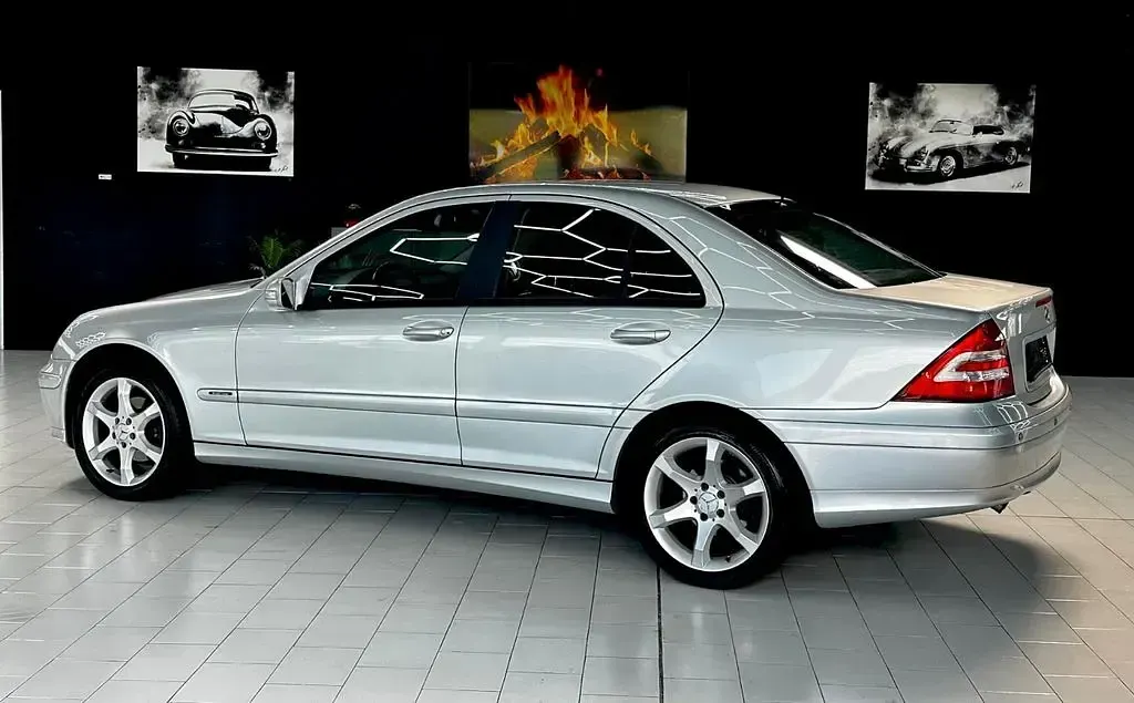 Gebraucht Mercedes C180 Sport Edition 143 PS (105 kW) 2006 Silber Limousine