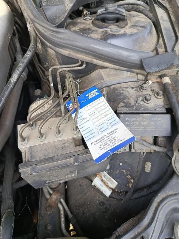 Gebraucht Mercedes C200 116 PS (85 kW) 2003 Blau Limousine