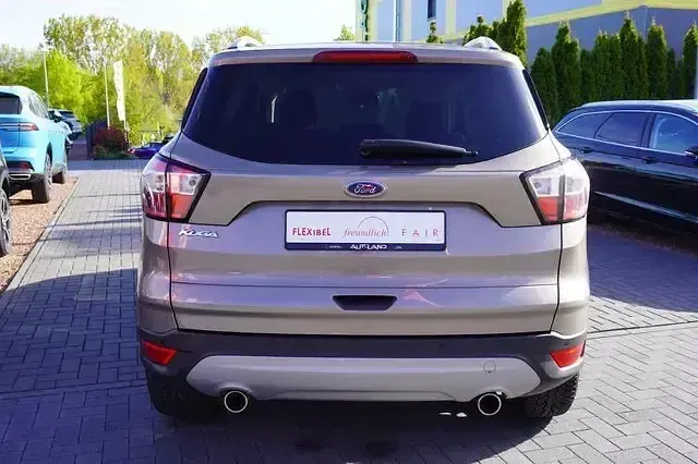 Używany Ford Kuga 120 KM (88 kW) 2019 Złoty SUV