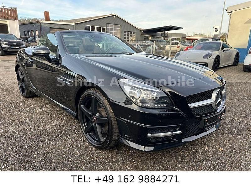 Schwarz Gebraucht 2011 Mercedes SLK200 AMG line Cabrio | 16.990 € (Guter Preis) - Bild 1/4