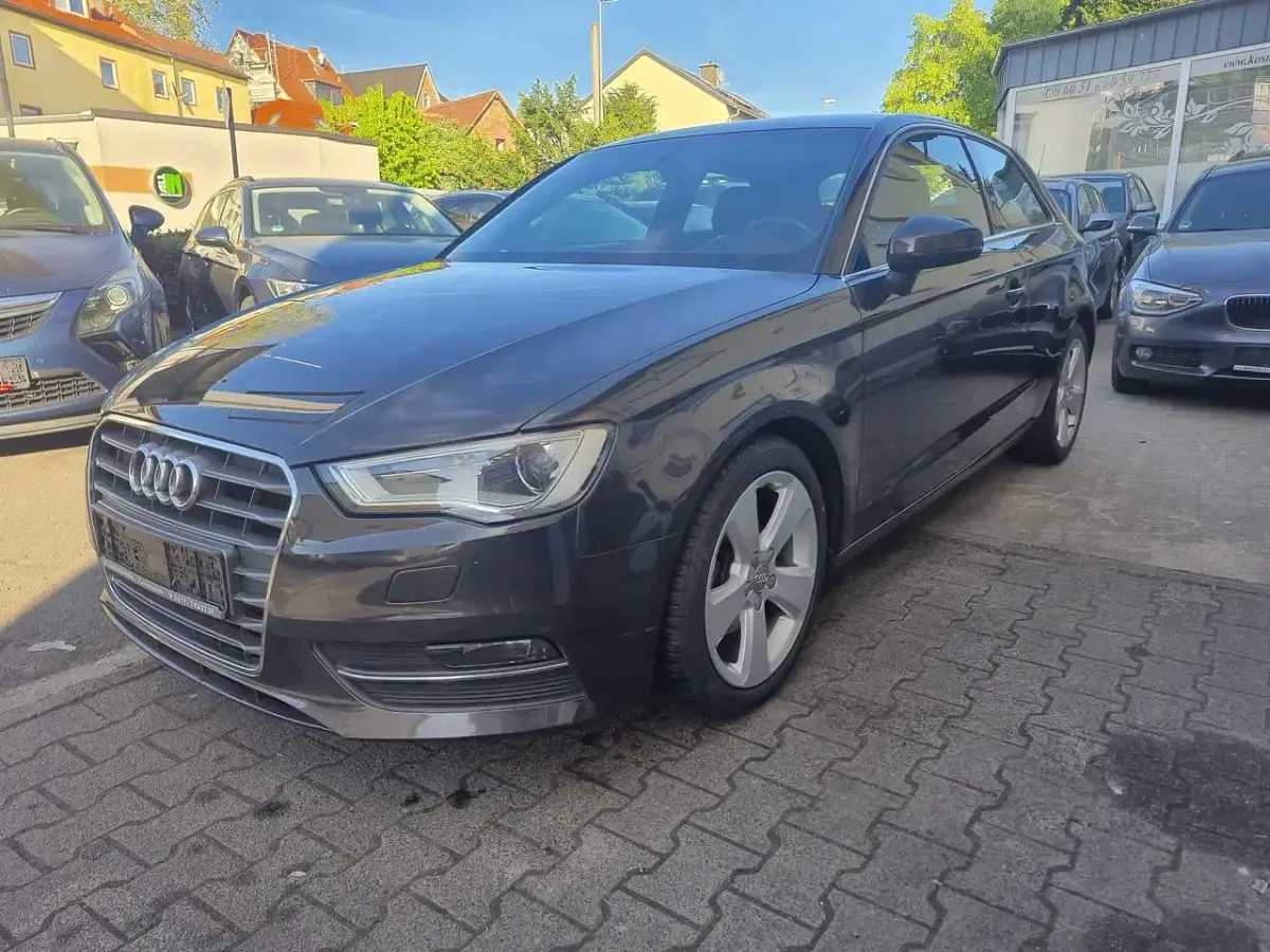 Gebraucht Audi A3 Ambition 105 PS (77 kW) 2013 Belugabraun metallic Kleinwagen
