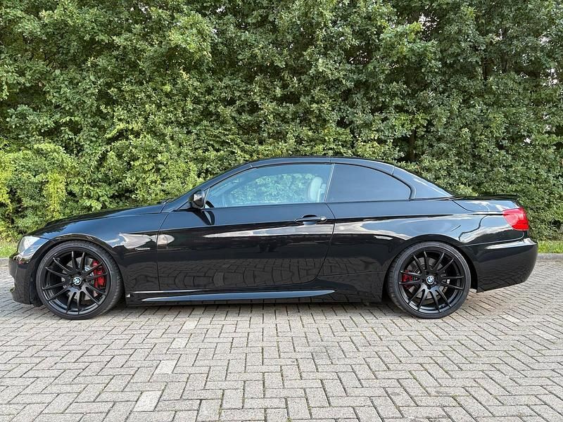Schwarz Gebraucht 2012 BMW 335 Cabriolet M Sport Cabrio | 19.499 € (Guter Preis) - Bild 1/4