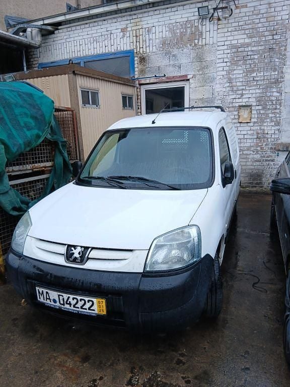 Gebraucht Peugeot Partner Filou 75 PS (55 kW) 2007 Weiß Van / Kleinbus