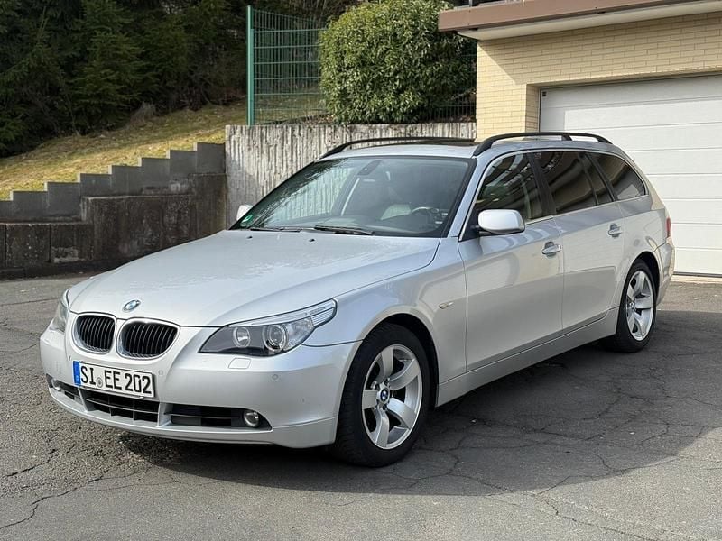 Gebraucht BMW 525 192 PS (141 kW) 2004 Silber Kombi