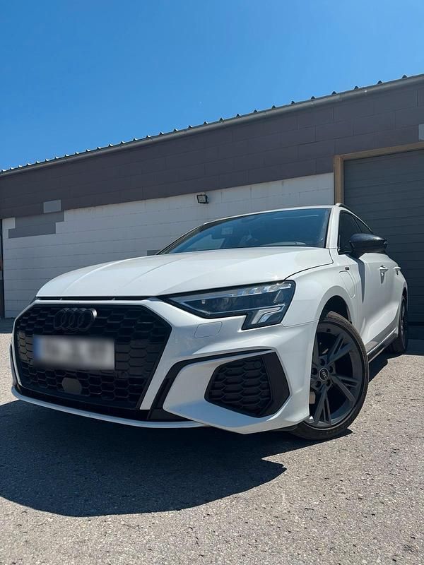 Gebraucht Audi A3 S-Line 204 PS (150 kW) 2022 Weiß Limousine