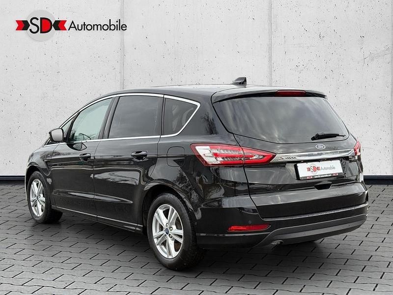 Gebraucht Ford S-MAX Titanium 150 PS (110 kW) 2021 Schwarz Van / Kleinbus