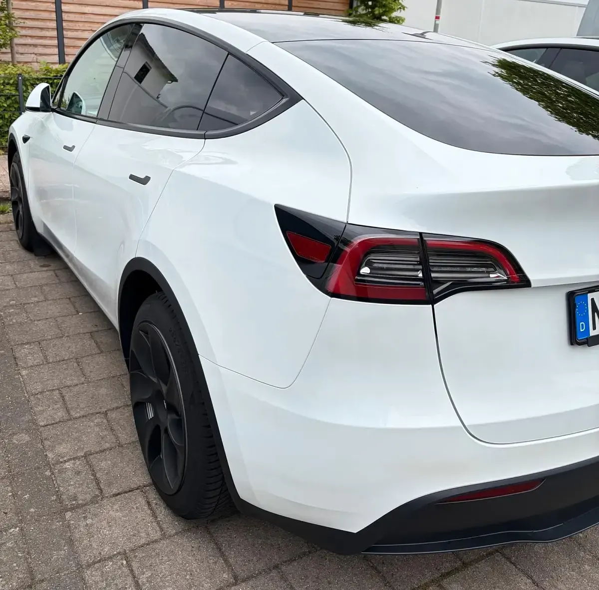 Usata Tesla Model Y Standard Range 188 kW (256 CV) 2023 Bianco SUV
