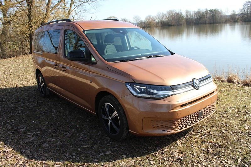 Gebraucht VW Caddy Maxi Life Life 122 PS (89 kW) 2021 Braun Van / Kleinbus