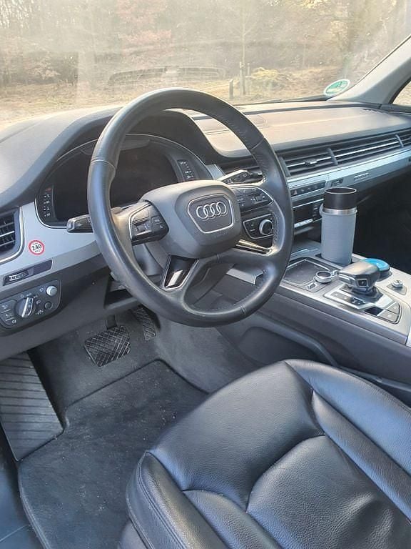 Gebraucht Audi Q7 Ambiente 286 PS (210 kW) 2019 Schwarz SUV