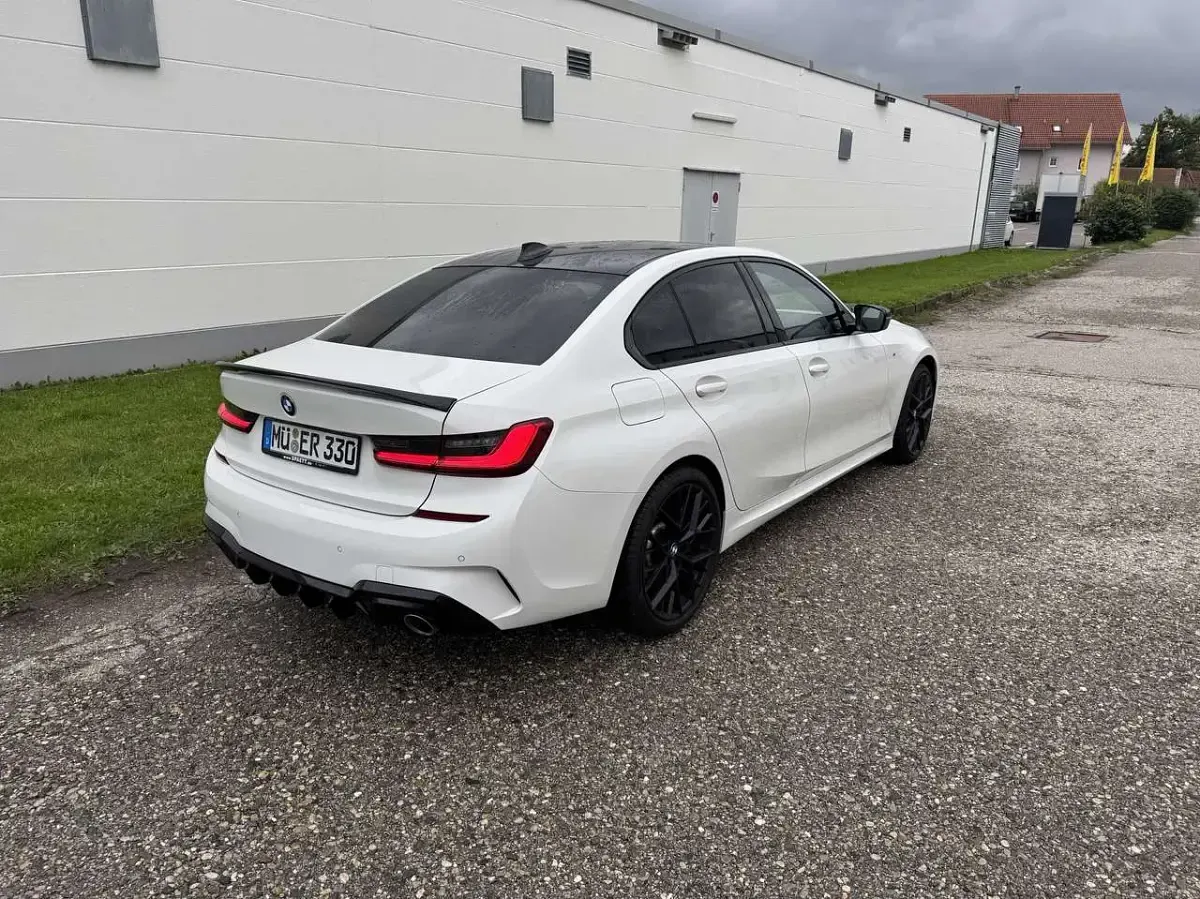 Gebraucht BMW 330 M Sport 258 PS (189 kW) 2020 Weiß Limousine