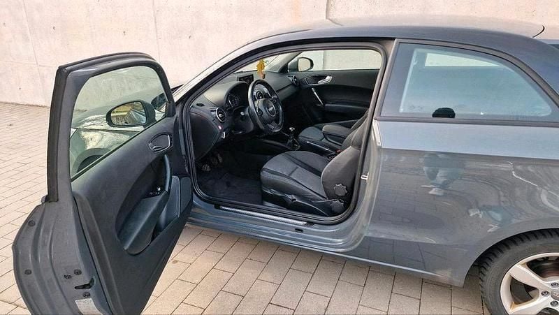 Second-hand Audi A1 90 CP (66 kW) 2016 Gri Hatchback