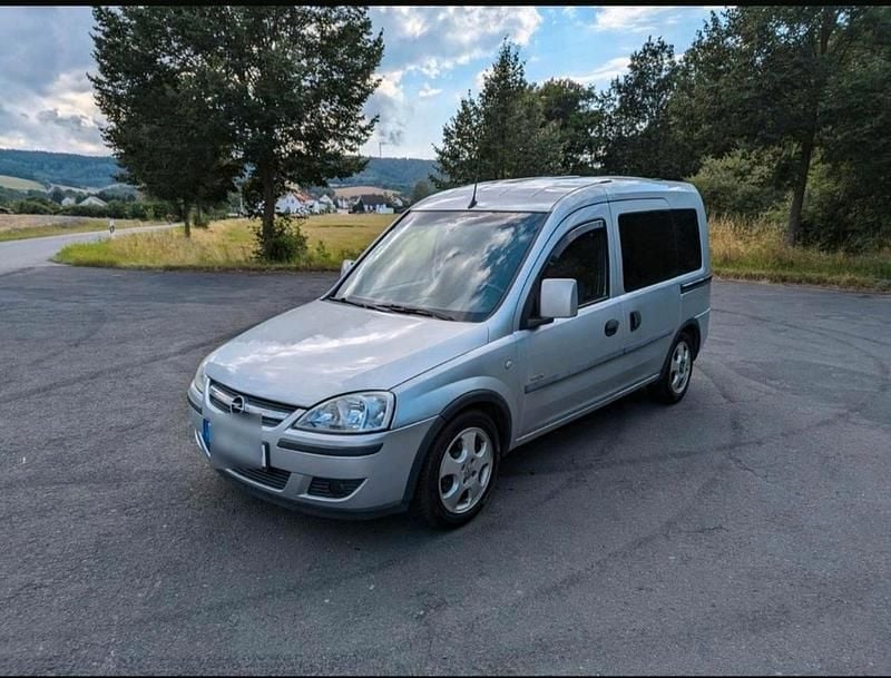 Silber Gebraucht 2003 Opel Combo Van / Kleinbus | 1.999 € (Fairer Preis) - Bild 1/4