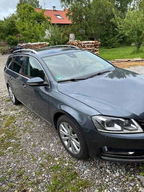 Gebraucht VW Passat Highline 140 PS (102 kW) 2011 Grau Kombi