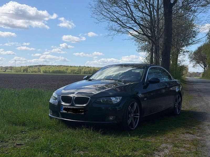 Gebraucht BMW 320 Cabriolet 170 PS (125 kW) 2007 Schwarz Cabrio