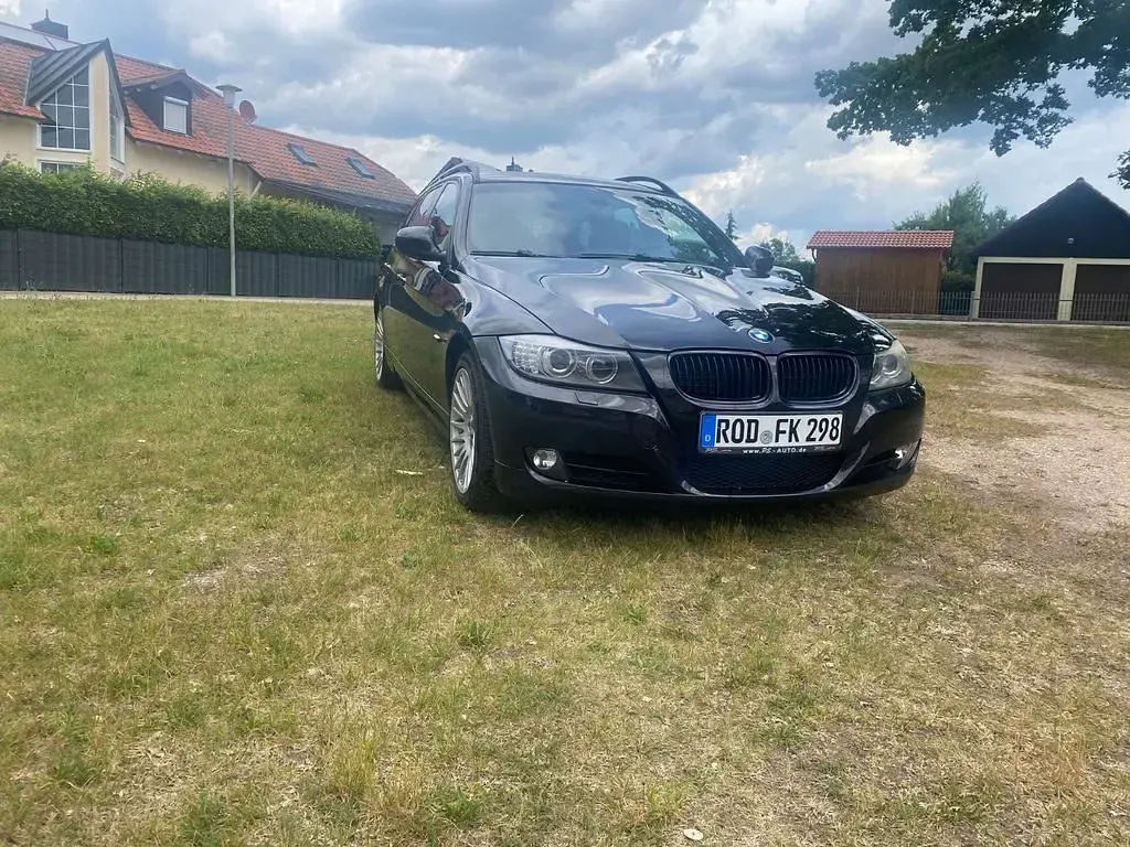 Gebraucht BMW 320 170 PS (125 kW) 2008 Schwarz Kombi