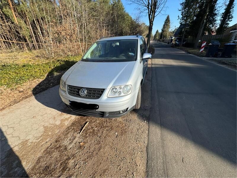 Silber Gebraucht 2003 VW Touran Van / Kleinbus | 600 € (Superpreis) - Bild 1/4