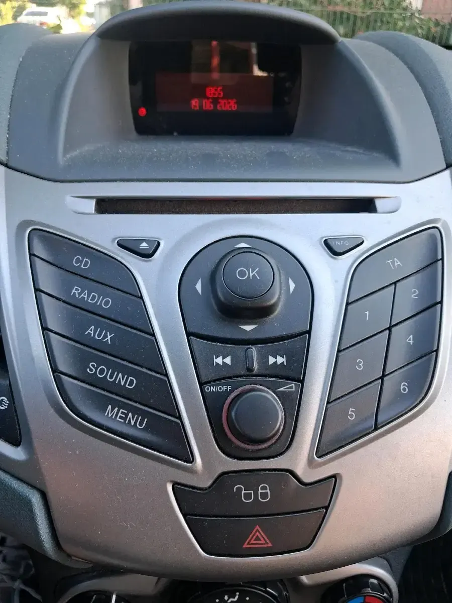 Gebraucht Ford Fiesta Titanium 80 PS (58 kW) 2010 Braun Kleinwagen