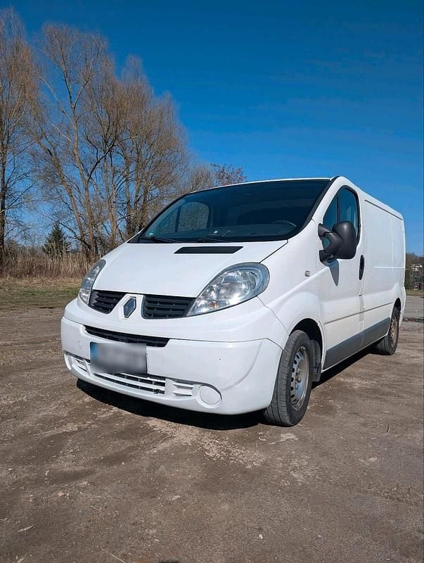 Gebraucht Renault Trafic 145 PS (106 kW) 2008 Weiß Van / Kleinbus