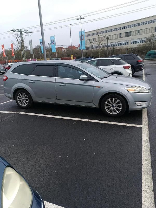 Gebraucht Ford Mondeo 140 PS (102 kW) 2008 Silber Kombi