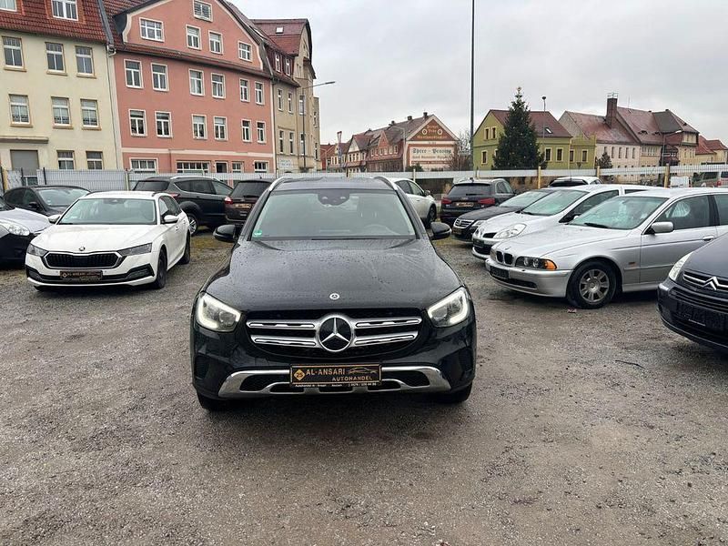 Schwarz Gebraucht 2019 Mercedes GLC220 SUV | 19.900 € (Guter Preis) - Bild 1/4