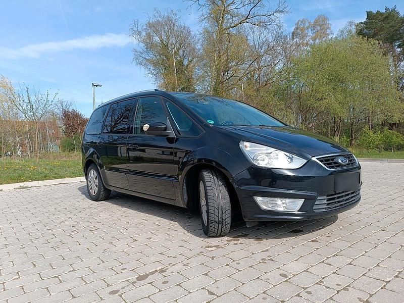 Gebraucht Ford Galaxy 140 PS (102 kW) 2013 Schwarz Van / Kleinbus