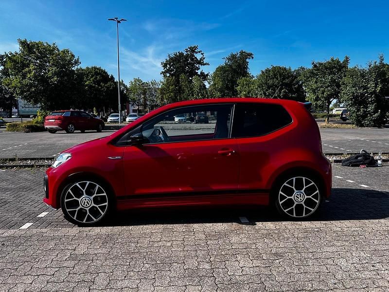 Gebraucht VW up! Beats 116 PS (85 kW) 2019 Rot Kleinwagen